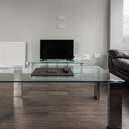 2 Bedroom Ground Floor Apartment 벨파스트 외부 사진