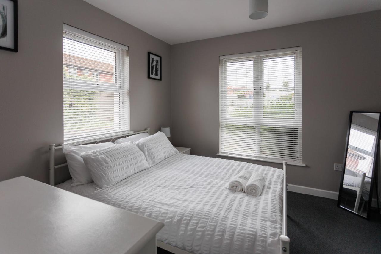 2 Bedroom Ground Floor Apartment 벨파스트 외부 사진