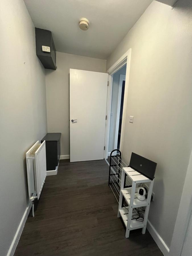 2 Bedroom Ground Floor Apartment 벨파스트 외부 사진