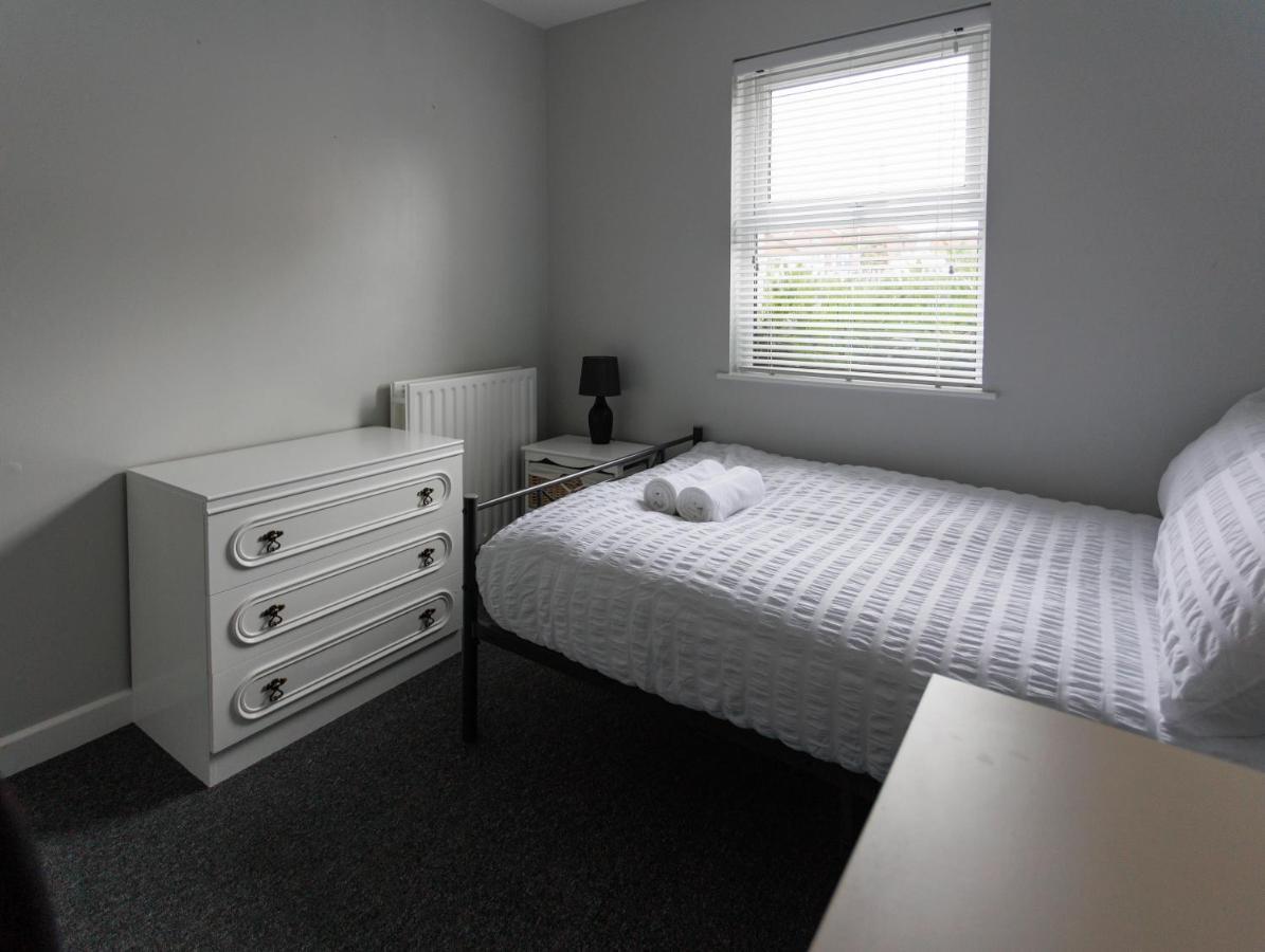 2 Bedroom Ground Floor Apartment 벨파스트 외부 사진