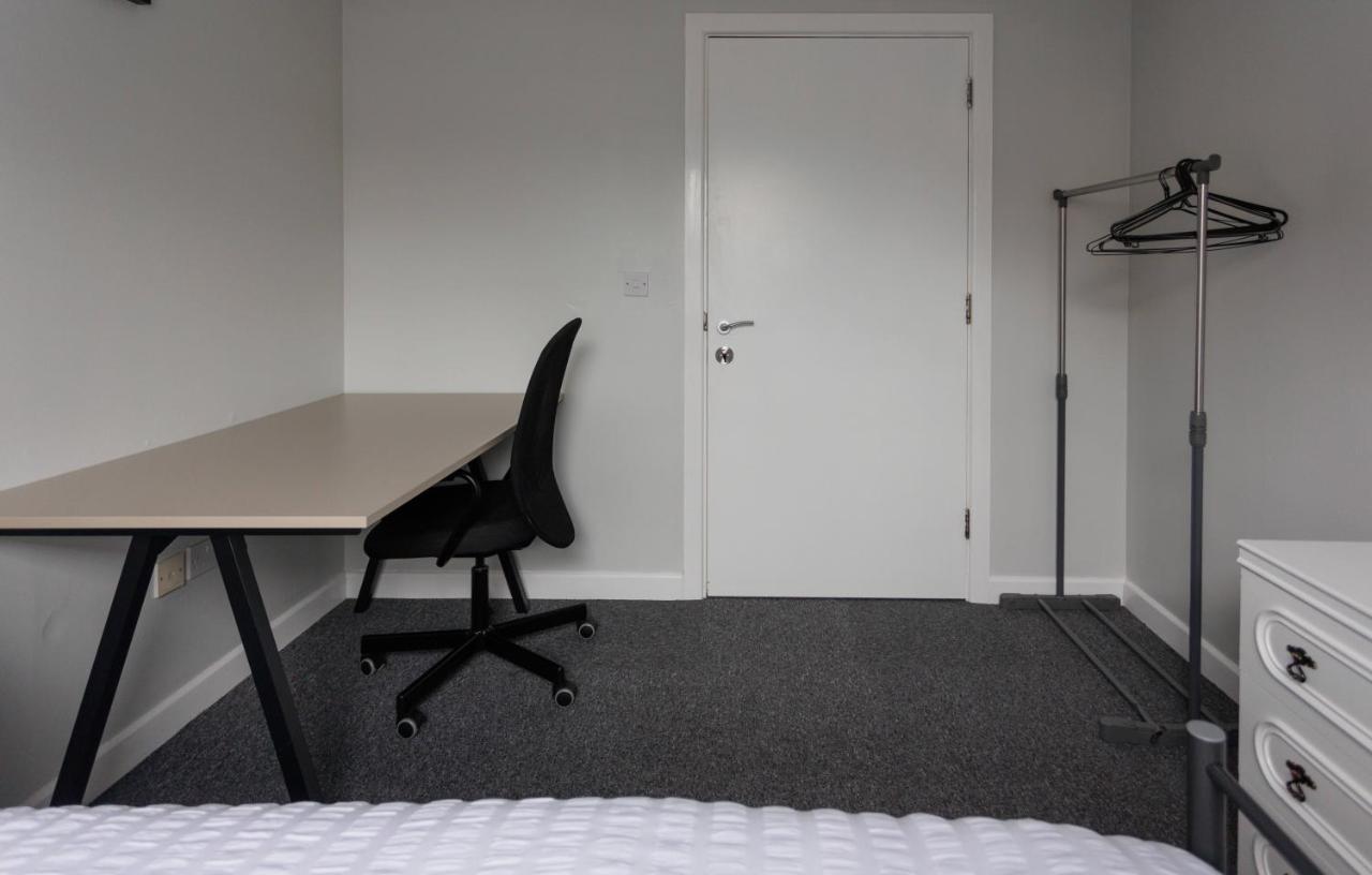 2 Bedroom Ground Floor Apartment 벨파스트 외부 사진