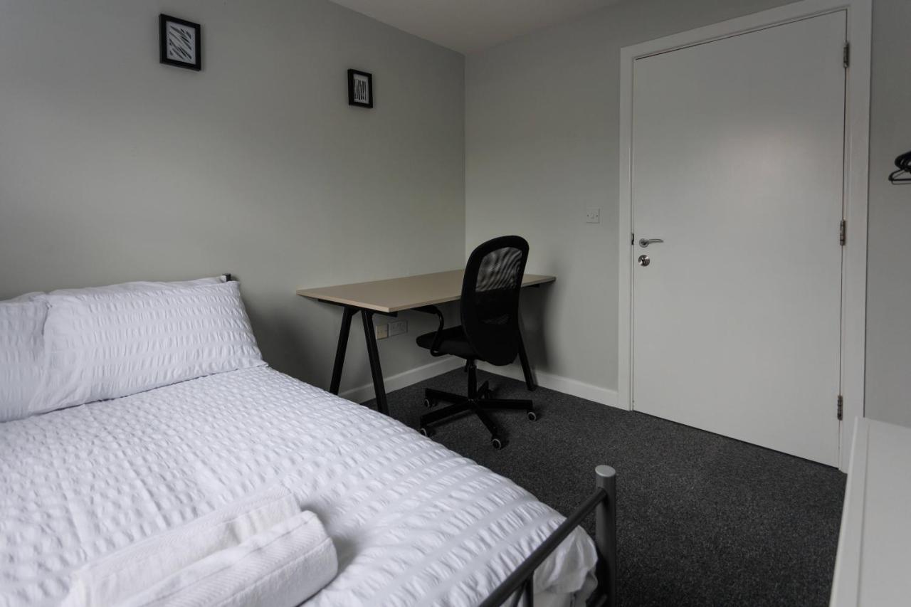 2 Bedroom Ground Floor Apartment 벨파스트 외부 사진