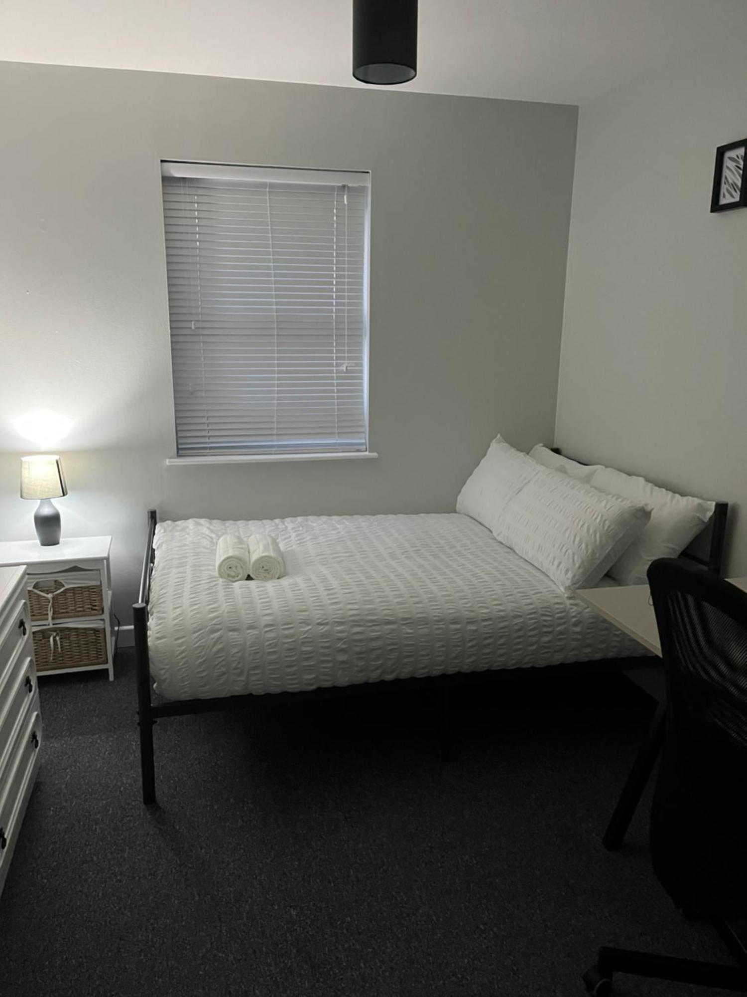 2 Bedroom Ground Floor Apartment 벨파스트 외부 사진