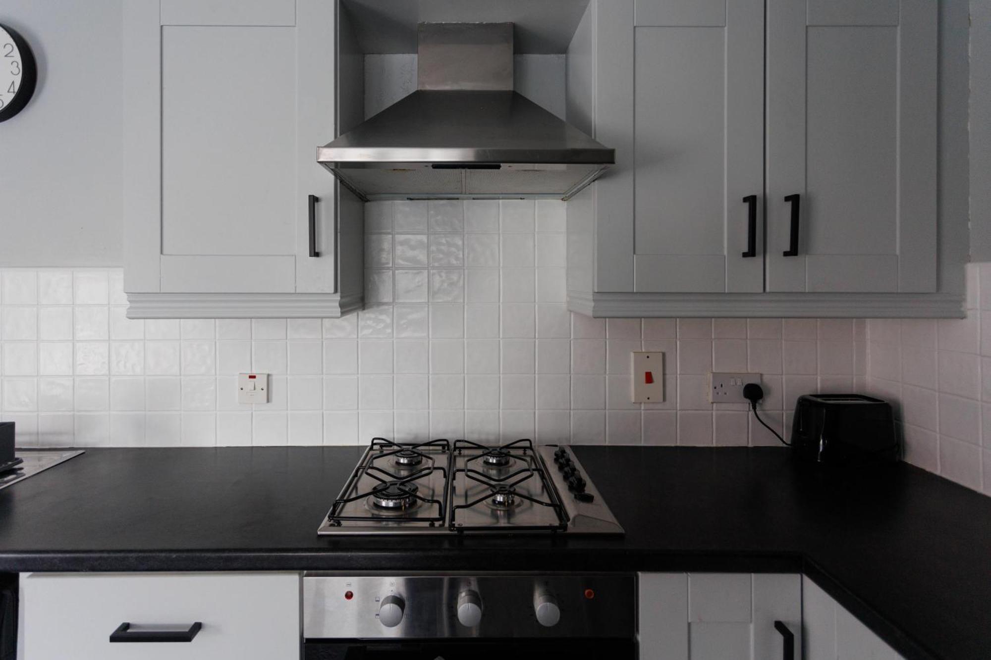2 Bedroom Ground Floor Apartment 벨파스트 외부 사진