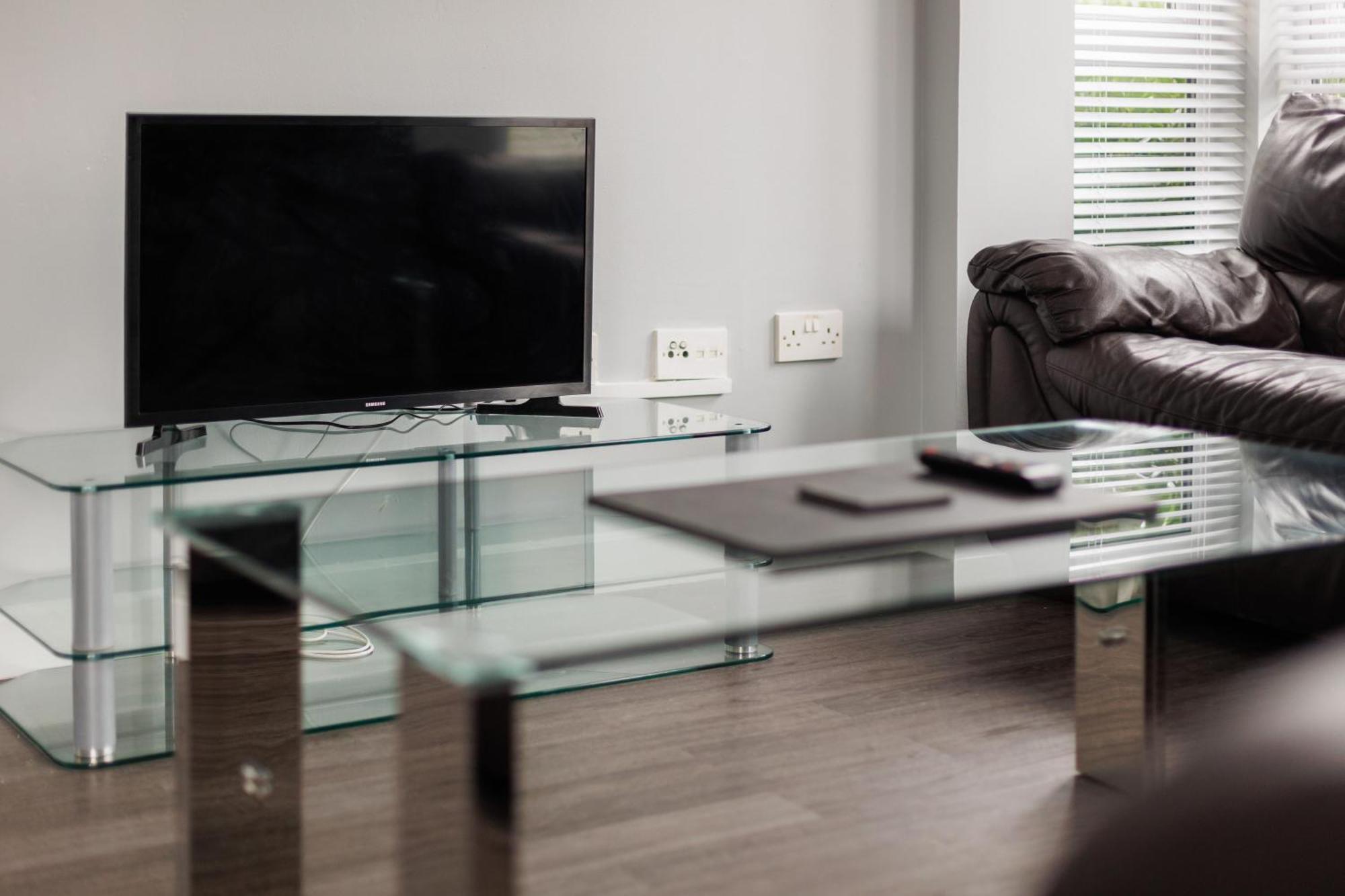 2 Bedroom Ground Floor Apartment 벨파스트 외부 사진